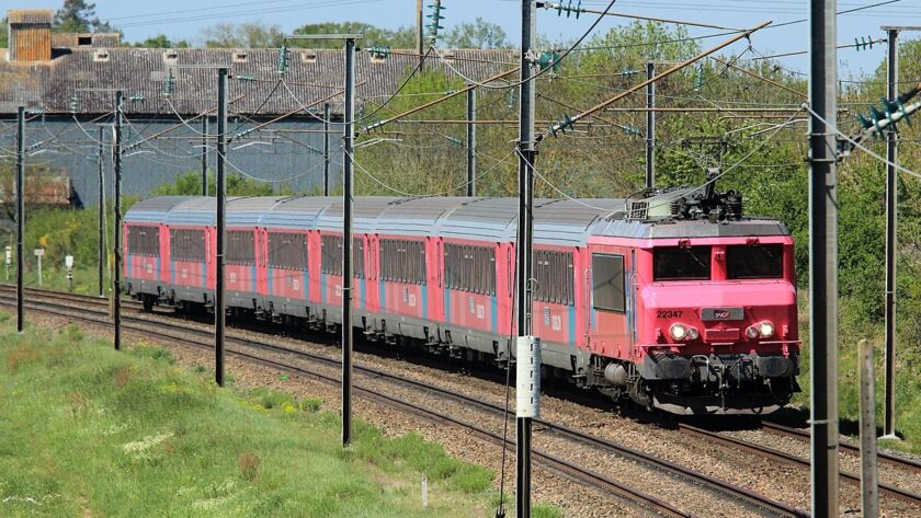SNCF : Paris-Rennes et Paris-Bordeaux en train lent dès 2024