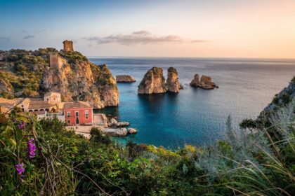 Sicile, Sardaigne : une enquête sur les prix des billets d’avion en Italie