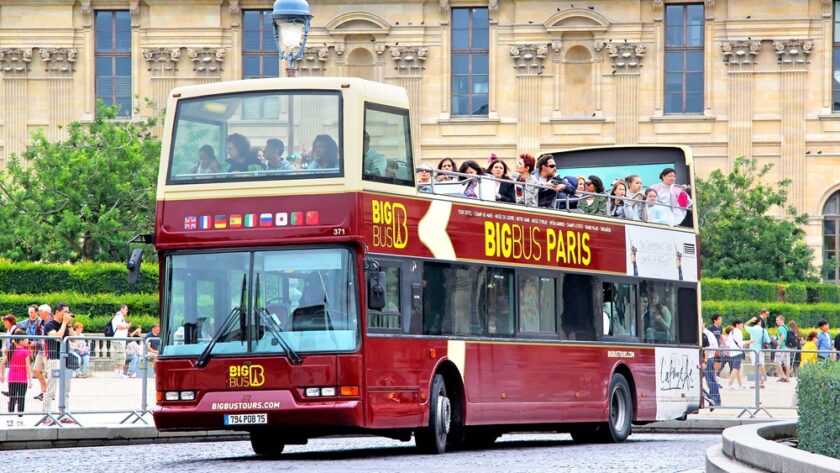A Paris, les bus touristiques sommés de payer une redevance