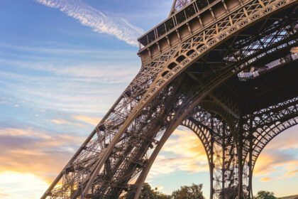 Grève : la tour Eiffel probablement inaccessible jusqu’à jeudi
