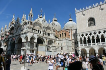 Taxe à Venise : pour le maire de la Sérénissime, “Le tourisme doit changer”